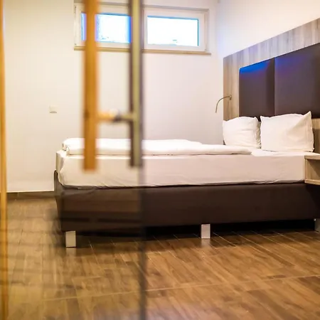 Lagovida Seglerhuette A Am Stoermthaler