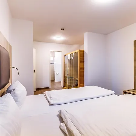 Lagovida Seglerhuette A Am Stoermthaler