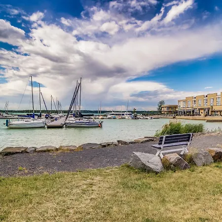 Lagovida Seglerhuette A Am Stoermthaler *